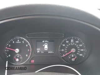 2019 Kia Sorento LX z VIN 5XYPG4A36KG438741, wystawiony jako IAAI lot #42384999 z przebiegiem 94 640 mil mil oraz . Historia ofert i sprzedaży dostępna na DreamBid. Obrazek 7.