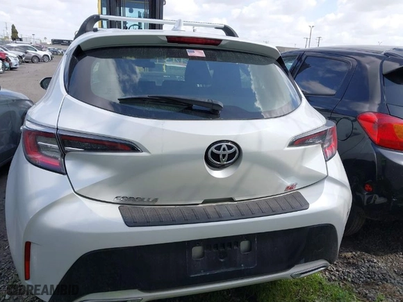 2021 Toyota Corolla Hatchback SE with VIN JTND4MBE8M3108968, listed as a IAAI auction lot 41696574 with NaN miles. Bid and sale history available at carsss.com. Image 16.