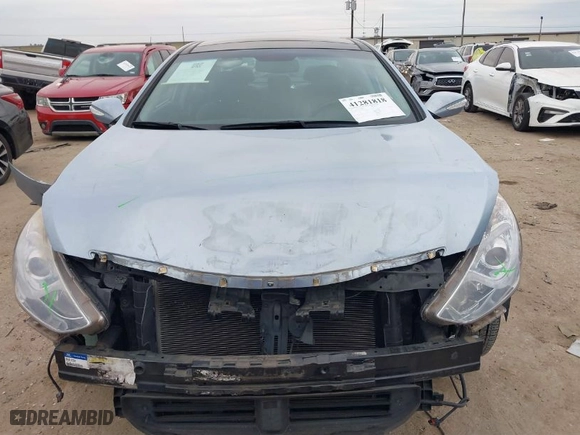 2015 Hyundai Sonata Hybrid Limited with VIN KMHEC4A42FA126221, listed as a IAAI auction lot 41281818 with 1 mi miles. Bid and sale history available at carsss.com. Image 13.