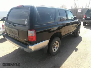 2000 Toyota 4Runner with VIN JT3GM84R0Y0061827, listed as a IAAI auction lot 41767033 with 237,007 mi miles. Bid and sale history available at carsss.com. Image 4.