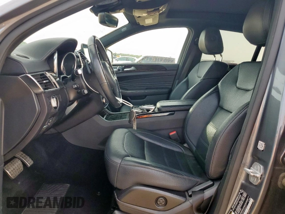 2017 Mercedes-Benz GLE 43 AMG z VIN 4JGED6EB4HA084672, wystawiony jako Copart lot #63087225 z przebiegiem 78 114 mil mil oraz Szkoda całkowita • Salvage title. Historia ofert i sprzedaży dostępna na DreamBid. Obrazek 7.
