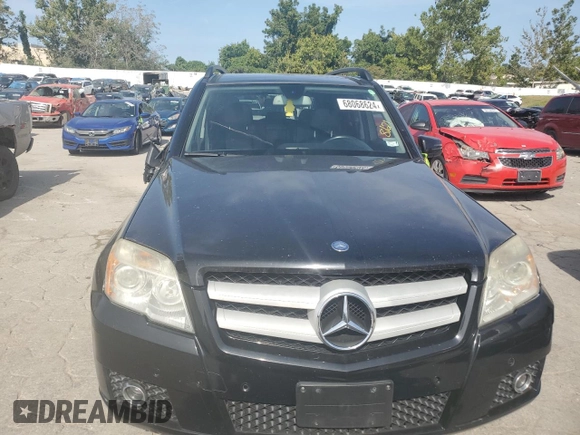 2010 Mercedes-Benz GLK 350 with VIN WDCGG8HB2AF322470, listed as a Copart auction lot 68068624 with 157,618 mi miles and Salvage Title. Bid and sale history available at DreamBid. Image 5.