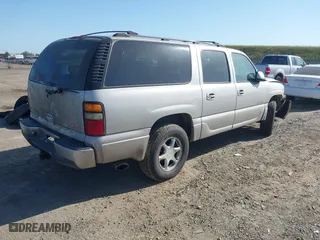 2004 GMC Yukon XL Denali with VIN 1GKFK66U64J214013, listed as a IAAI auction lot 42075928 with 277,194 mi miles. Bid and sale history available at carsss.com. Image 4.