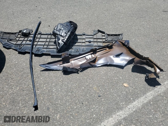 2022 Tesla Model S z VIN 5YJSA1E53NF491494, wystawiony jako Copart lot #56483015 z przebiegiem 31 507 mil mil oraz Szkoda całkowita • Salvage title. Historia ofert i sprzedaży dostępna na DreamBid. Obrazek 12.