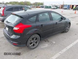 2014 Ford Focus SE with VIN 1FADP3K22EL325404, listed as a IAAI auction lot 42060162 with 115,265 mi miles. Bid and sale history available at carsss.com. Image 4.