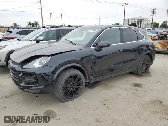 2020 Porsche Cayenne z VIN WP1AA2AY7LDA05290, wystawiony jako Copart lot #58533945 z przebiegiem 70 155 mil mil oraz Szkoda całkowita • Salvage title. Historia ofert i sprzedaży dostępna na DreamBid. Obrazek 1.