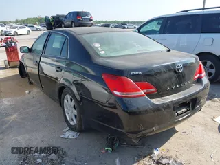 2005 Toyota Avalon XL with VIN 4T1BK36B75U060768, listed as a IAAI auction lot 42044197 with 276,151 mi miles and . Bid and sale history available at DreamBid. Image 3.