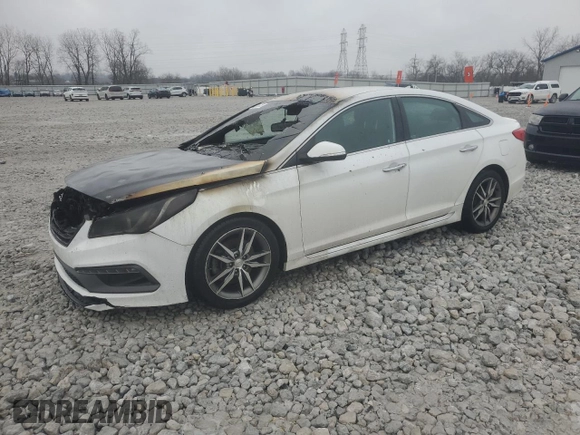 2015 Hyundai Sonata Sport z VIN 5NPE34AB0FH053345, wystawiony jako Copart lot #45194645 z przebiegiem Nie podano mil oraz Szkoda całkowita • Salvage title. Historia ofert i sprzedaży dostępna na DreamBid. Obrazek 1.
