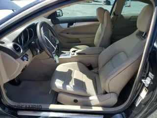2012 Mercedes-Benz C 250 z VIN WDDGJ4HB9CF849348, wystawiony jako Copart lot #56346295 z przebiegiem 86 160 mil mil oraz Szkoda całkowita • Salvage title. Historia ofert i sprzedaży dostępna na DreamBid. Obrazek 7.