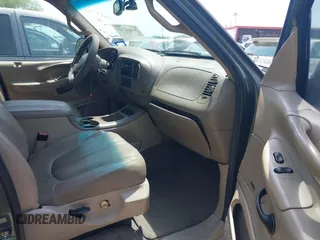 2001 Ford Expedition Eddie Bauer с VIN 1FMRU17L91LA16503, выставлен на аукционе IAAI как лот 42444747 с пробегом Не указан миль и . История ставок и продаж доступна на DreamBid. Изображение 5.