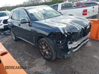 2020 BMW X5 xDrive40i with VIN 5UXCR6C08L9B56211, listed as a IAAI auction lot 41967486 with 51,973 mi miles. Bid and sale history available at carsss.com. Image 1.