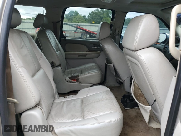 2008 Chevrolet Suburban LTZ with VIN 3GNFK16398G150750, listed as a Copart auction lot 70668964 with 281,440 mi miles and Salvage Title. Bid and sale history available at carsss.com. Image 11.