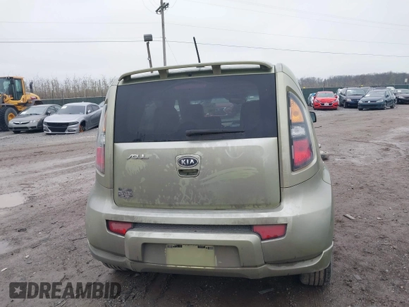 2011 Kia Soul + with VIN KNDJT2A23B7270227, listed as a IAAI auction lot 42007802 with 87,768 mi miles. Bid and sale history available at carsss.com. Image 16.