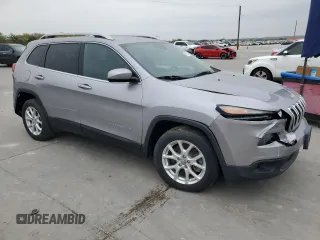 2018 Jeep Cherokee Latitude Plus with VIN 1C4PJLLB7JD605475, listed as a Copart auction lot 81552074 with 43,026 mi miles and Salvage title. Bid and sale history available at DreamBid. Image 4.
