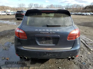 2012 Porsche Cayenne Turbo z VIN WP1AC2A29CLA83629, wystawiony jako Copart lot #83067994 z przebiegiem Nie podano mil oraz Szkoda całkowita • Salvage title. Historia ofert i sprzedaży dostępna na DreamBid. Obrazek 6.
