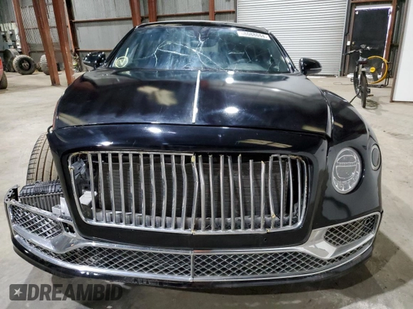 2021 Bentley Flying Spur W12 with VIN SCBBB6ZGXMC084793, listed as a Copart auction lot 68088044 with 72 mi miles and Salvage Title. Bid and sale history available at DreamBid. Image 5.