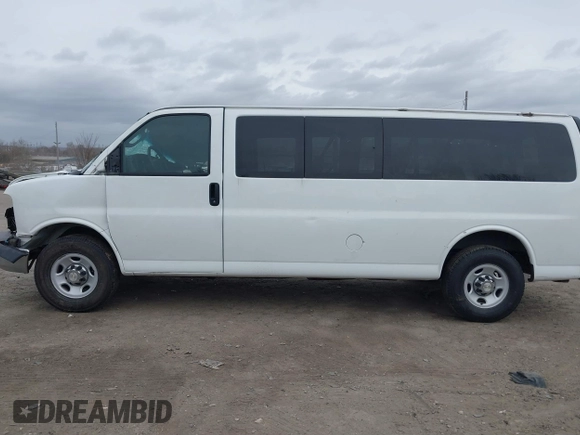 2016 Chevrolet Express Passenger LT with VIN 1GAZGPFG2G1202352, listed as a IAAI auction lot 41699012 with Not provided miles and . Bid and sale history available at DreamBid. Image 13.