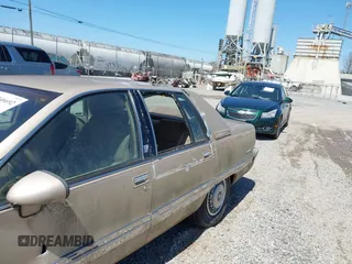 1993 Buick Roadmaster Ltd with VIN 1G4BT5376PR415685, listed as a IAAI auction lot 41946692 with 214,654 mi miles and . Bid and sale history available at DreamBid. Image 6.