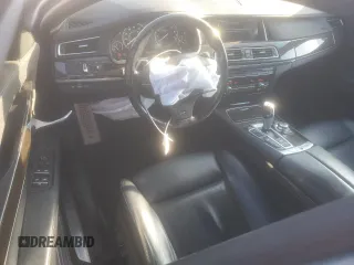 2013 BMW 7 Series 750Li xDrive с VIN WBAYF8C5XDD141001, выставлен на аукционе Copart как лот 48727635 с пробегом 131 462 миль миль и Списание • Salvage title. История ставок и продаж доступна на DreamBid. Изображение 8.