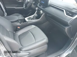 2025 Toyota RAV4 XLE Premium with VIN 2T3A1RFVXSC509876, listed as a IAAI auction lot 42298931 with 3,203 mi miles and . Bid and sale history available at DreamBid. Image 5.
