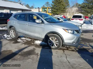 2017 Nissan Rogue Sport SV with VIN JN1BJ1CR4HW126640, listed as a IAAI auction lot 41655041 with 129,668 mi miles. Bid and sale history available at carsss.com. Image 1.
