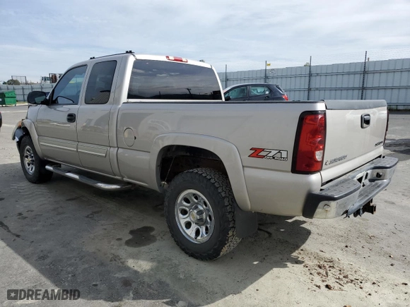 2005 Chevrolet Silverado 1500 Z71 with VIN 1GCEK19Z45Z126100, listed as a Copart auction lot 49511665 with 141,583 mi miles and Salvage Title. Bid and sale history available at carsss.com. Image 2.