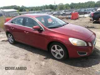 2012 Volvo S60 T5 z VIN YV1622FS3C2031688, wystawiony jako IAAI lot #42242008 z przebiegiem 152 951 mil mil oraz . Historia ofert i sprzedaży dostępna na DreamBid. Obrazek 1.