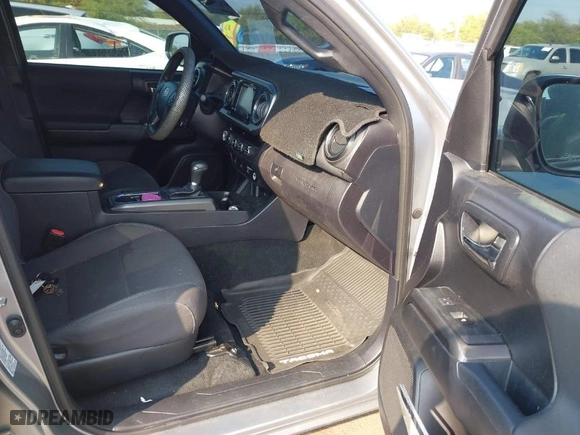 2017 Toyota Tacoma SR5 with VIN 3TMCZ5AN4HM078820, listed as a IAAI auction lot 41529685 with 119,759 mi miles. Bid and sale history available at carsss.com. Image 5.