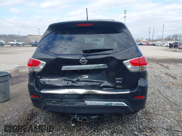 2015 Nissan Pathfinder Platinum with VIN 5N1AR2MM5FC709030, listed as a IAAI auction lot 41490975 with 121,875 mi miles and . Bid and sale history available at DreamBid. Image 16.