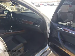 2012 BMW X5 35i с VIN 5UXZV4C53CL750601, выставлен на аукционе IAAI как лот 41946731 с пробегом 111 026 миль миль и . История ставок и продаж доступна на DreamBid. Изображение 5.