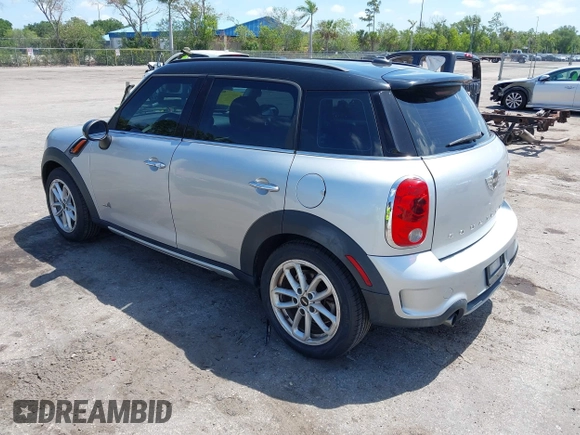 2015 MINI Countryman S z VIN WMWZC5C57FWP46371, wystawiony jako IAAI lot #42214115 z przebiegiem 87 234 mil mil oraz . Historia ofert i sprzedaży dostępna na DreamBid. Obrazek 3.