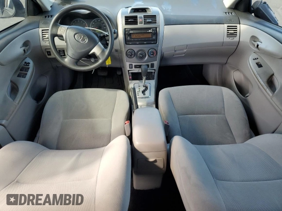 2012 Toyota Corolla L z VIN 2T1BU4EE9CC760964, wystawiony jako Copart lot #48772445 z przebiegiem 142 246 mil mil oraz Szkoda całkowita • Salvage title. Historia ofert i sprzedaży dostępna na DreamBid. Obrazek 8.
