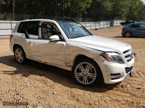 2014 Mercedes-Benz GLK-Class GLK 250 BlueTEC with VIN WDCGG0EB2EG248778, listed as a Copart auction lot 69771584 with 43,071 mi miles and Salvage Title. Bid and sale history available at carsss.com. Image 4.