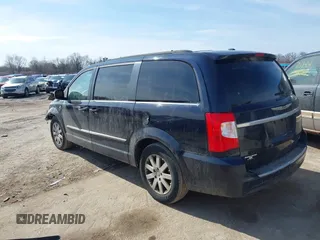 2011 Chrysler Town & Country Touring-L with VIN 2A4RR8DG3BR655517, listed as a IAAI auction lot 41785930 with 169,405 mi miles. Bid and sale history available at carsss.com. Image 3.
