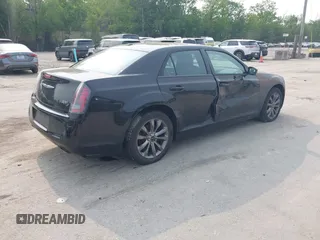 2014 Chrysler 300 S z VIN 2C3CCAGG8EH222645, wystawiony jako IAAI lot #42381766 z przebiegiem 254 710 mil mil oraz . Historia ofert i sprzedaży dostępna na DreamBid. Obrazek 4.