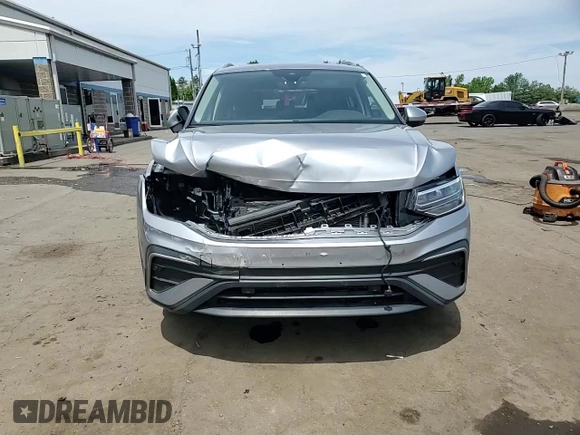 2024 Volkswagen Tiguan SE with VIN 3VVMB7AXXRM074795, listed as a Copart auction lot 58084575 with 17,852 mi miles and Salvage title. Bid and sale history available at DreamBid. Image 14.