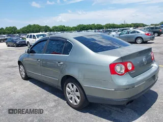 2006 Volkswagen Passat Value Edition z VIN WVWAK73C06P214788, wystawiony jako IAAI lot #40056548 z przebiegiem 170 758 mil mil oraz . Historia ofert i sprzedaży dostępna na DreamBid. Obrazek 3.