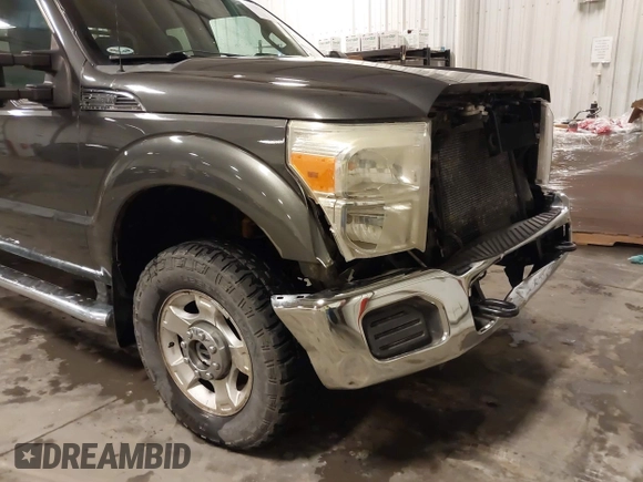 2015 Ford F-250 XLT z VIN 1FT7X2B67FEB60492, wystawiony jako IAAI lot #42391790 z przebiegiem 209 256 mil mil oraz . Historia ofert i sprzedaży dostępna na DreamBid. Obrazek 18.