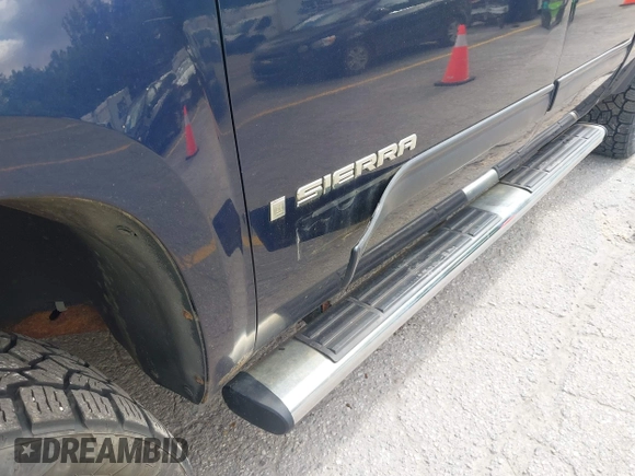 2009 GMC Sierra 1500 z VIN 2GTEK33Y391100131, wystawiony jako IAAI lot #42292487 z przebiegiem 197 968 mil mil oraz . Historia ofert i sprzedaży dostępna na DreamBid. Obrazek 20.