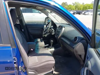2005 Toyota RAV4 with VIN JTEHD20V950049053, listed as a IAAI auction lot 41998035 with 197,193 mi miles. Bid and sale history available at carsss.com. Image 5.