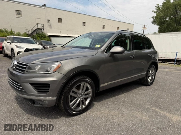 2016 Volkswagen Touareg Sport with VIN WVGEF9BP9GD007210, listed as a Copart auction lot 61608015 with 192,156 mi miles and Clean title. Bid and sale history available at DreamBid. Image 2.