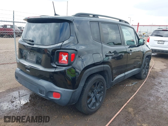 2018 Jeep Renegade Latitude with VIN ZACCJABB3JPH39597, listed as a IAAI auction lot 41858045 with 67,462 mi miles. Bid and sale history available at carsss.com. Image 4.