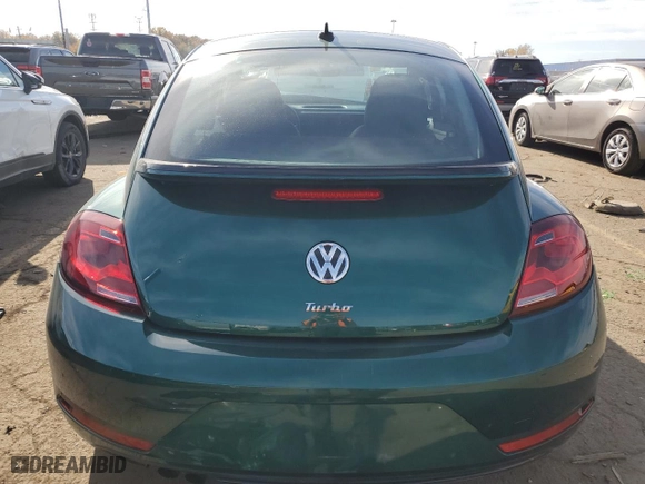 2018 Volkswagen Beetle S with VIN 3VWFD7AT7JM712713, listed as a Copart auction lot 77402094 with 0 mi miles and Clean Title. Bid and sale history available at carsss.com. Image 6.