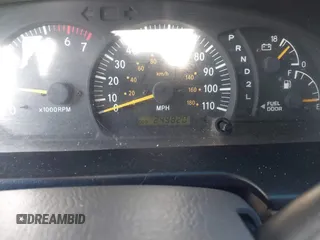 2004 Toyota Tundra SR5 with VIN 5TBET34184S444112, listed as a IAAI auction lot 41989446 with 249,820 mi miles and . Bid and sale history available at DreamBid. Image 7.