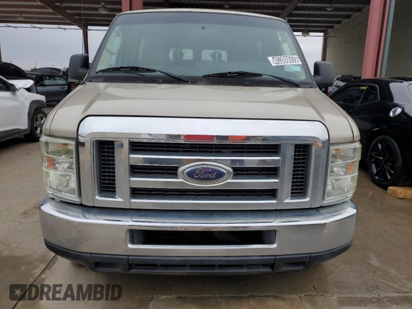 2009 Ford Econoline Passenger XL with VIN 1FBNE31L59DA66684, listed as a Copart auction lot 45388655 with 185,005 mi miles and Clean title. Bid and sale history available at DreamBid. Image 5.