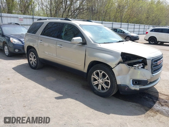 2015 GMC Acadia SLT z VIN 1GKKRSKD2FJ158888, wystawiony jako IAAI lot #42116752 z przebiegiem 156 778 mil mil oraz . Historia ofert i sprzedaży dostępna na DreamBid. Obrazek 1.