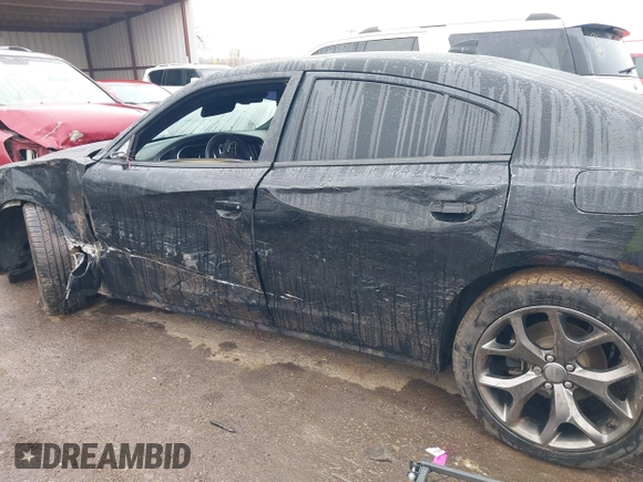 2015 Dodge Charger SXT z VIN 2C3CDXHG3FH754224, wystawiony jako IAAI lot #41527488 z przebiegiem 162 116 mil mil oraz . Historia ofert i sprzedaży dostępna na DreamBid. Obrazek 14.
