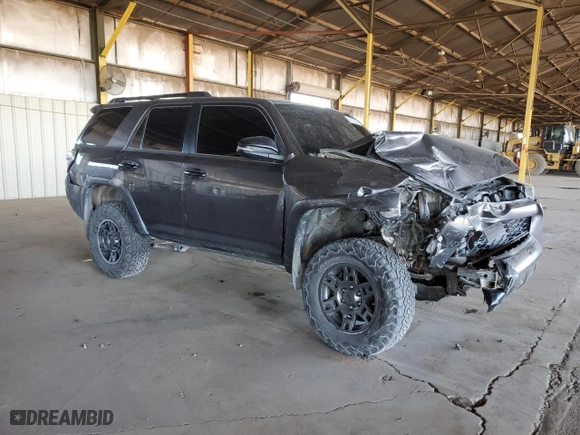 2020 Toyota 4Runner SR5 with VIN JTEBU5JRXL5797867, listed as a Copart auction lot 89103325 with 184,415 mi miles and Salvage Title. Bid and sale history available at carsss.com. Image 4.