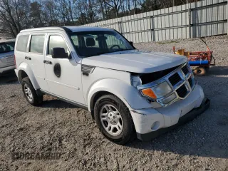 2011 Dodge Nitro SE z VIN 1D4PT2GK3BW584020, wystawiony jako Copart lot #47412585 z przebiegiem 83 790 mil mil oraz Szkoda całkowita • Salvage title. Historia ofert i sprzedaży dostępna na DreamBid. Obrazek 4.