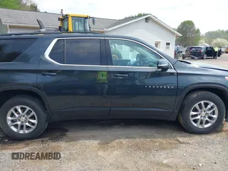 2019 Chevrolet Traverse LT Cloth with VIN 1GNEVGKW6KJ292498, listed as a IAAI auction lot 42006147 with 26,724 mi miles. Bid and sale history available at carsss.com. Image 14.